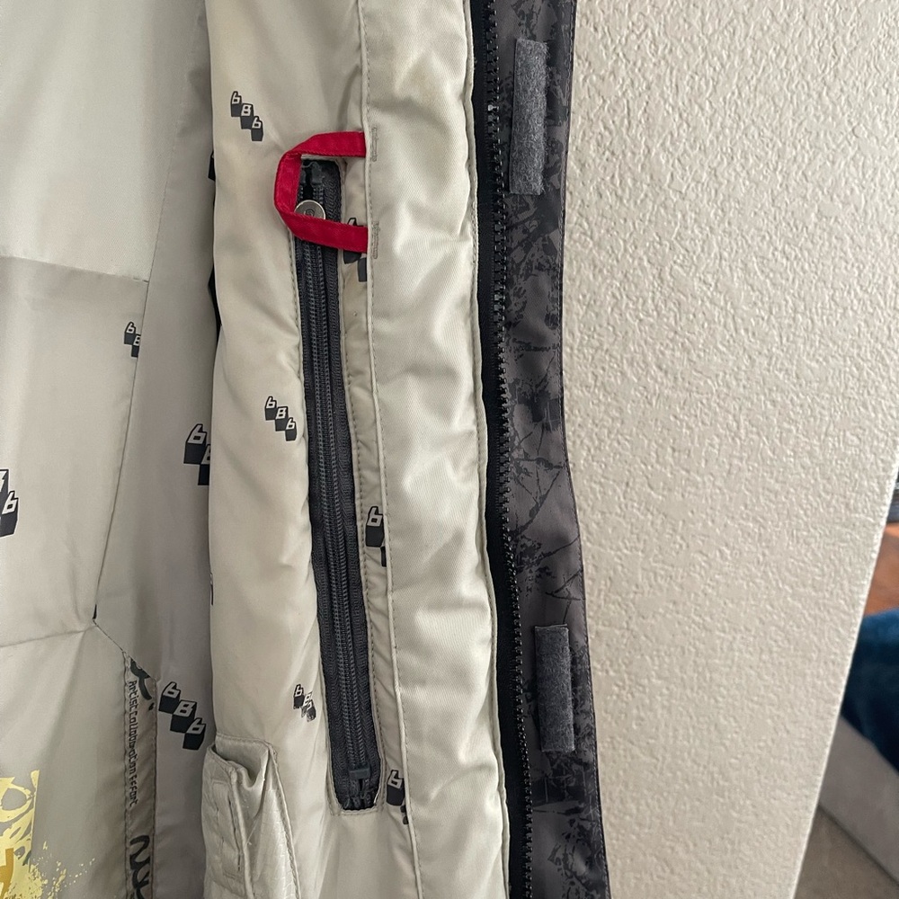 686 Black And Gray Patterned Jacket - image 4